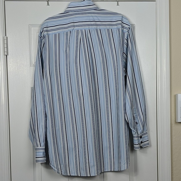 Men's TOMMY HILFIGER Striped Button Down S… - Picture 7 of 7